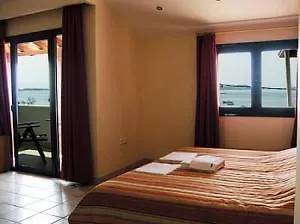 **  Pyrgos Hotel Uranupoli Grecja